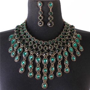Crystal Teardrop Bib Necklace Set - Green